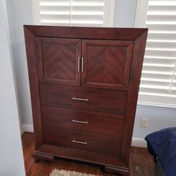 Chest Of Drawers - High end Michael AMINI Brand