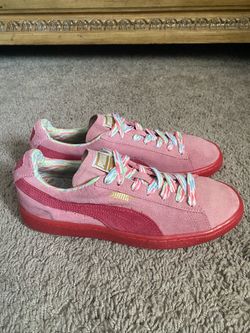 PUMA pink suede low top trainers sneakers size 9 US