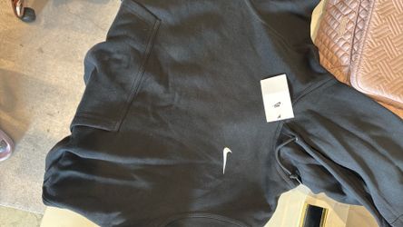 Brand new Nike Large black hoodie