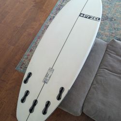 Surfboard Pyzel Like New Shortboard 