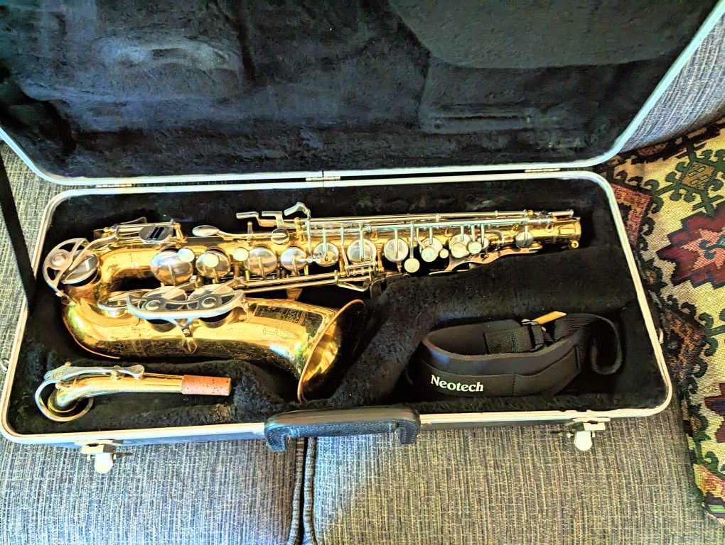 Bundy Saxophone 