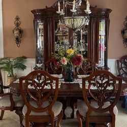 Beautiful Dinning Room Set