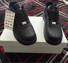 New Nike Air Force 1 Size 8.5 Men - Black