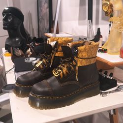 1/1 Upcycled Boot Size 10