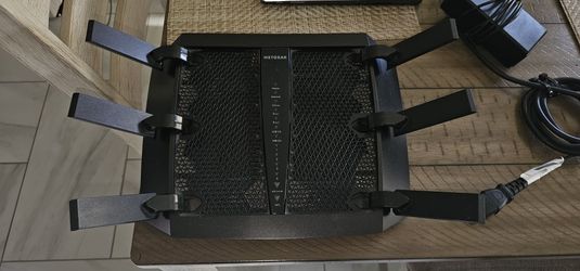 NETGEAR Nighthawk X6S AC4000 Tri-band WiFi Router, Gigabit Ethernet, MU-MIMO, (R8000P)