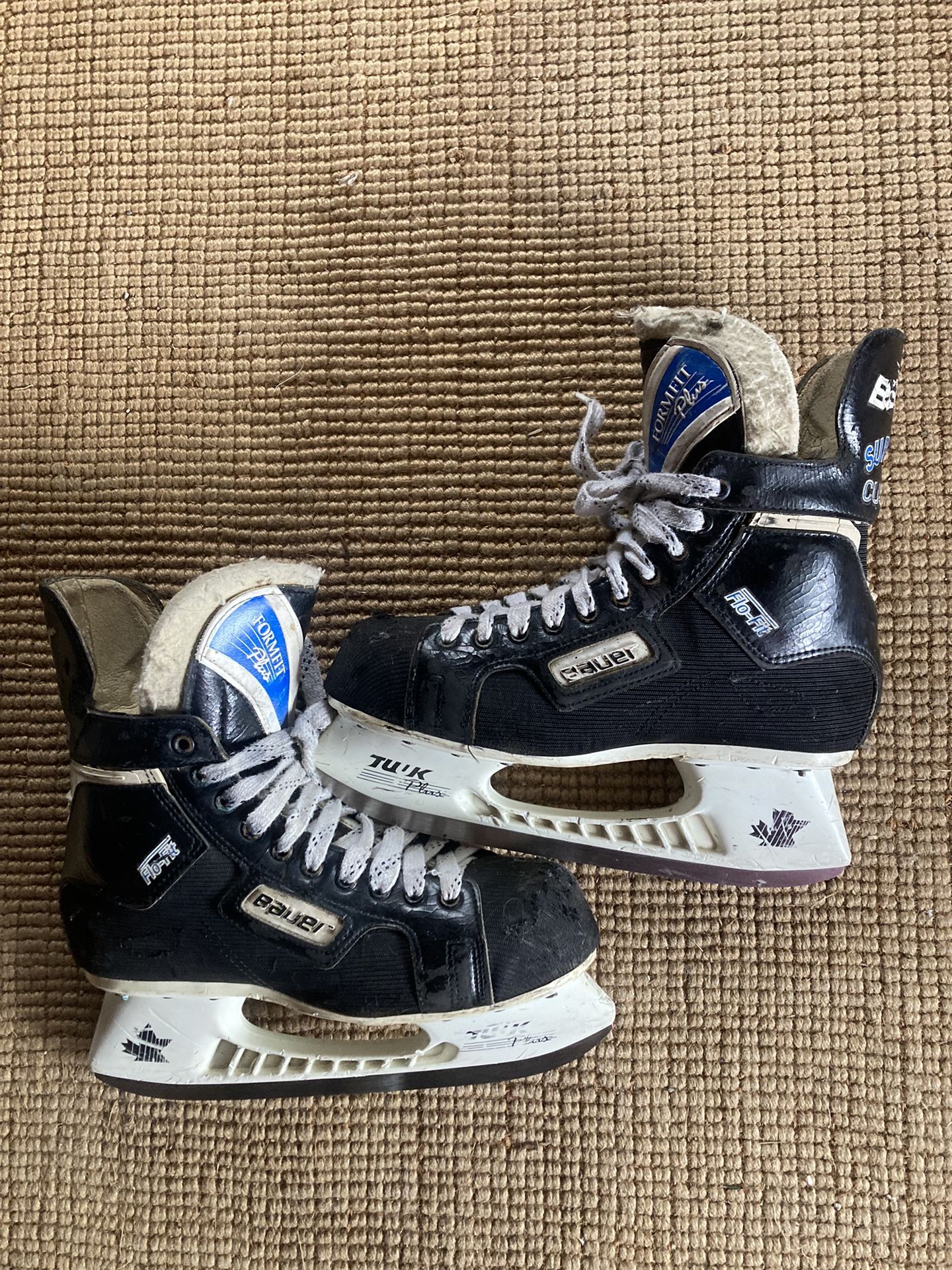 BAUER HOCKEY SKATES SZ 8.5D