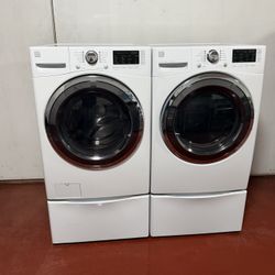 Kenmore washer and gas dryer set in perfect working condition. Washer capacity 4.5 dryer capacity 7.4 Delivery and installation includ