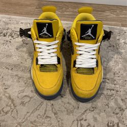 Jordan 4 Lightning 