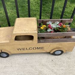 Welcome Flower Truck. Planter. Thick Heavy Wood. 33” Long. Well Made.