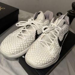 Kobe All Star Size 10