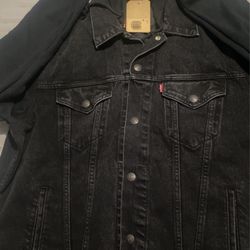 (Large) Levi’s Men’s Hybrid Hoodie Trucker Jacket