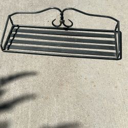 METAL SHELF 