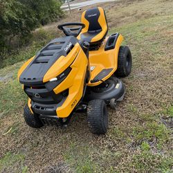 Cub cadet LT42 Riding Mower. 