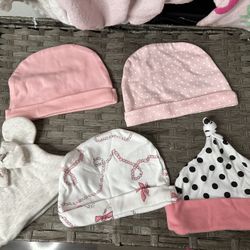 BABYGIRL BEENIES