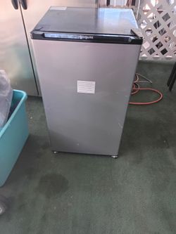 Refrigerator in excellent working condition