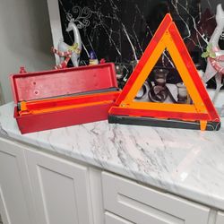  New Safety triangle kit