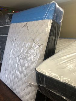 Queen bed