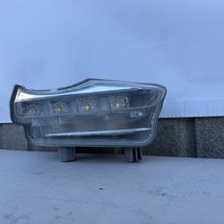 2014 2015 2016 2017 2018 2019 TOYOTA HIGHLANDER front bumper lower fog light fog lamp turn signal LED OEM ORIGINAL USED