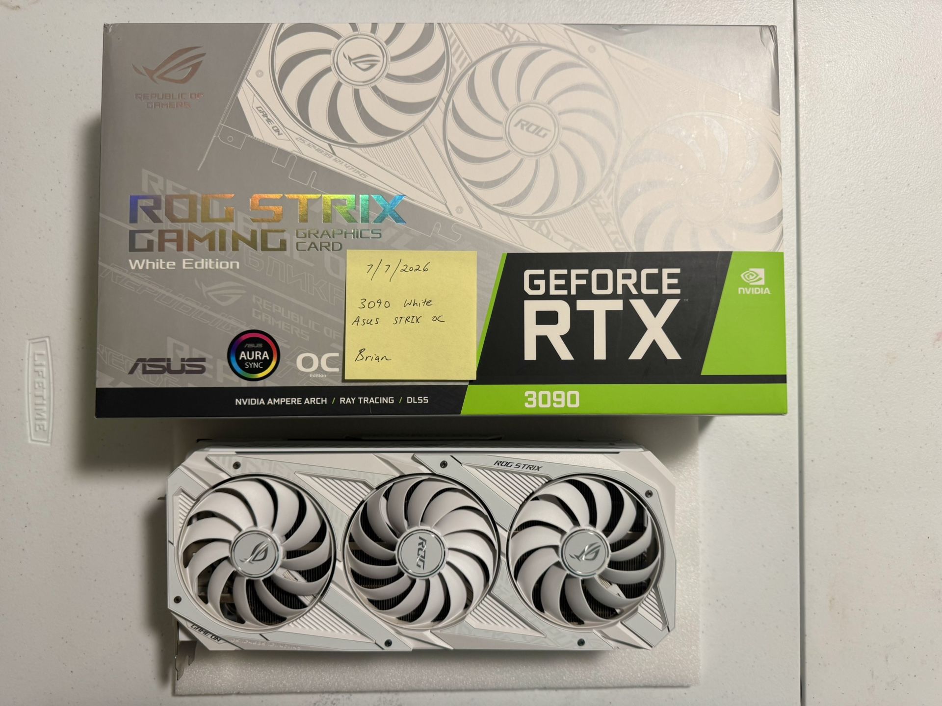 3090 ASUS ROG WHITE STRIX OC 24GB GDDR6X PRISTINE CONDITION