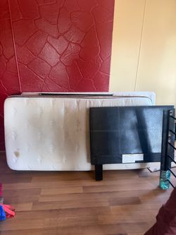 Twin bed