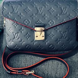 AUTHENTIC POCHETTE METIS  LOUIS VUITTON PURSE