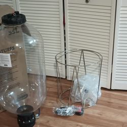 Tank of water,filter