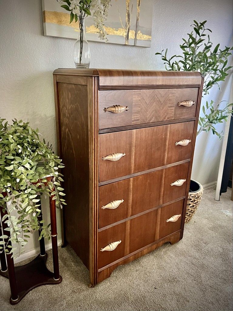 Refurbished 1920's Art Deco waterfall dresser for Sale in Denver, CO - OfferUp Refurbished 1920's Art Deco waterfall dresser for Sale in Denver, CO - OfferUp