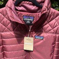 New: Patagonia Women’s Parka Size: Med