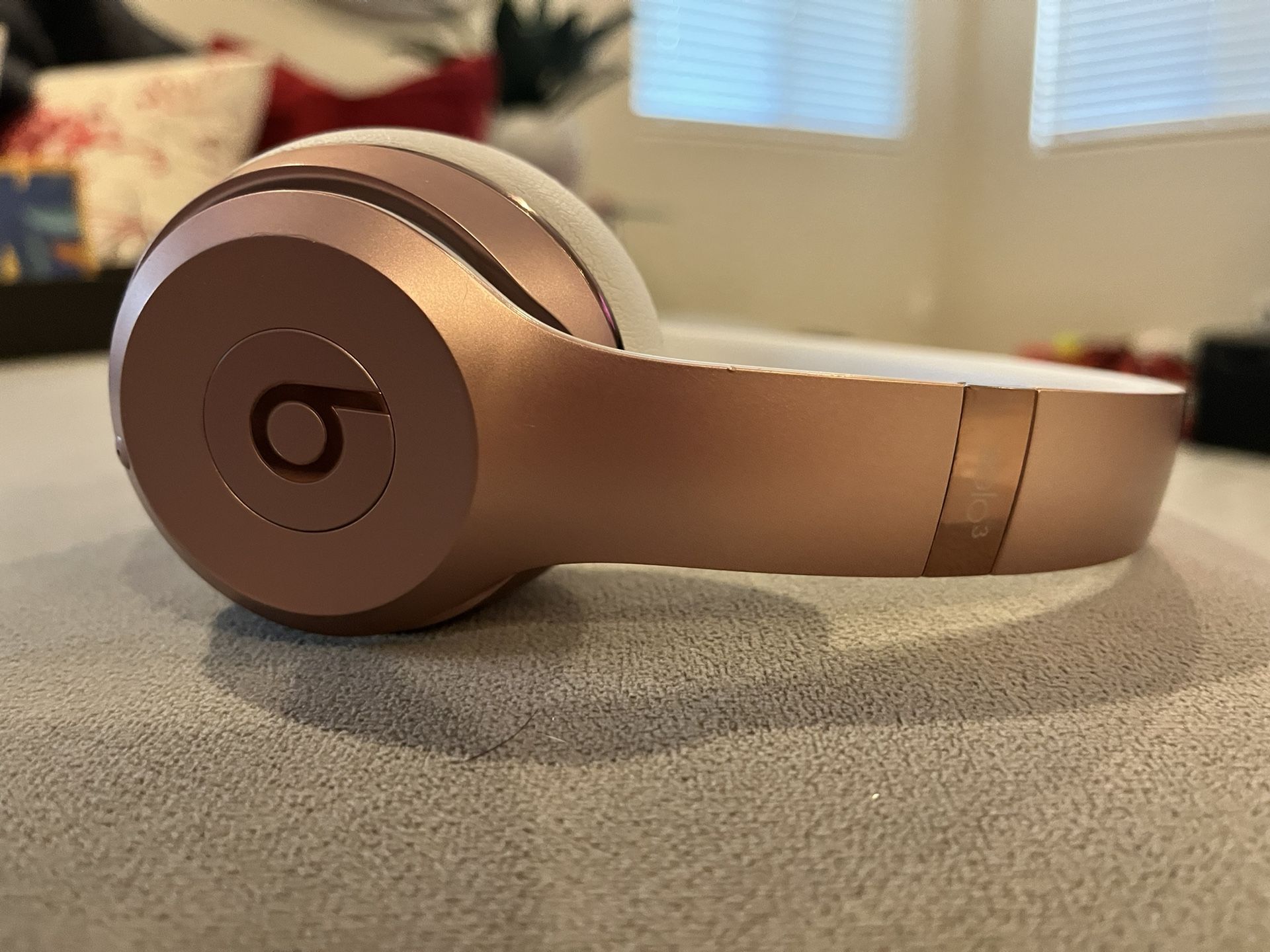 Rose Gold Beats Solo