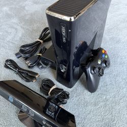 ***NO TRADES!!!*** 250 GB Xbox 360 S with Kinect ***NO TRADES!!!***