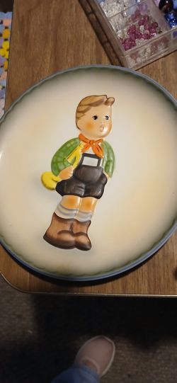 Hummel Plate