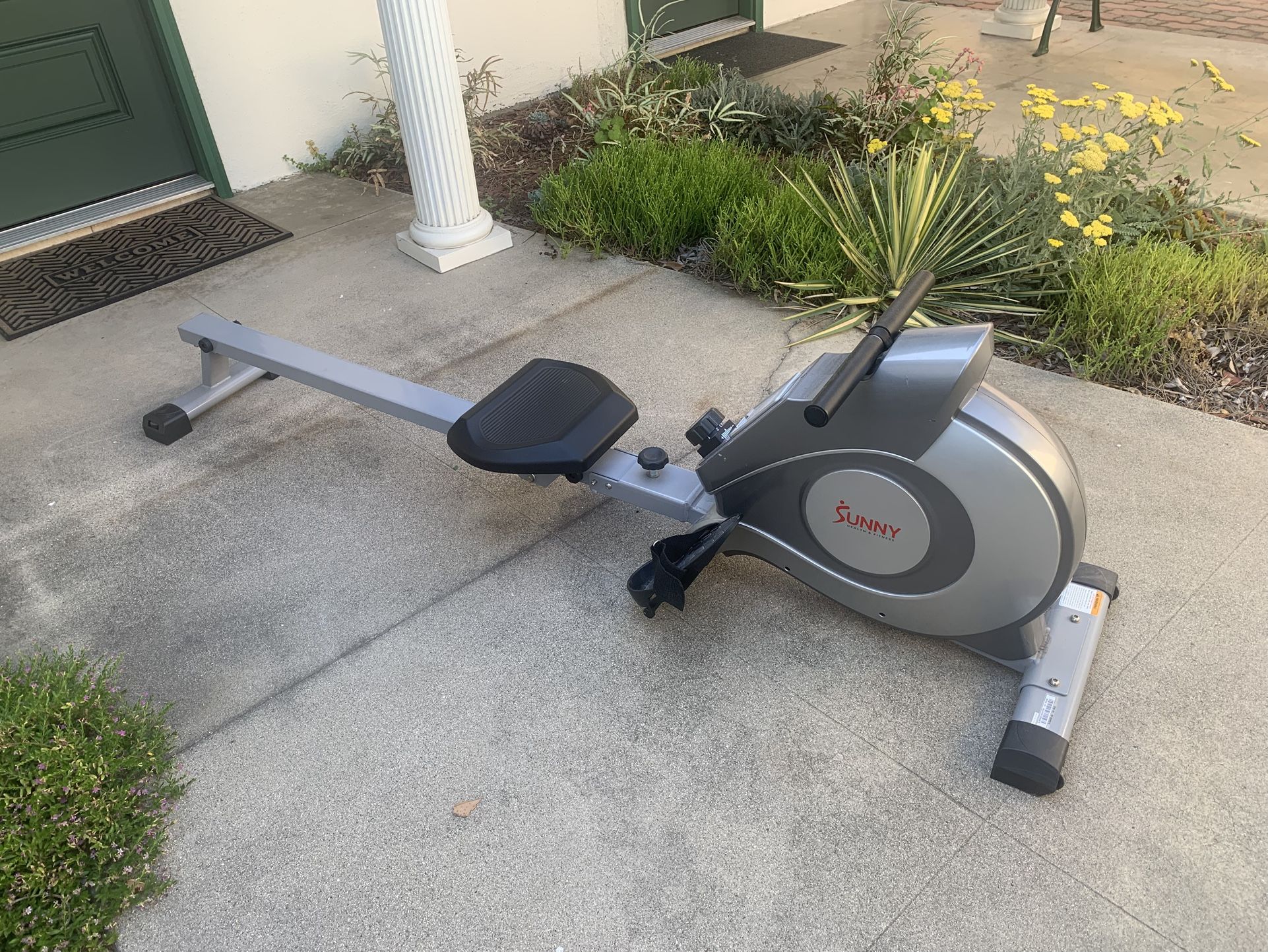 Sunny Health Rowing Machine