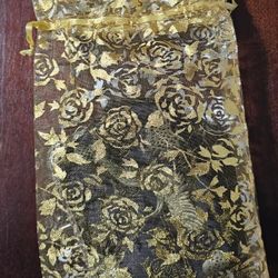 Brand New Hand Made Jan&Dee Grade Crane Painting made of Natural Silk Buckle Coin Purse