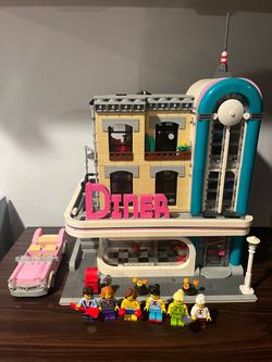 LEGO Creator Expert: Downtown Diner (10260) with manual
