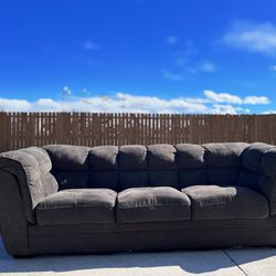 *FREE DELIVERY* Gray Comfy Couch!