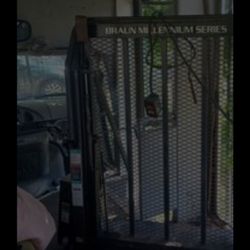 Handicap Handicap Lifter Or Pick Up Lifter 650