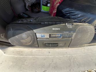 Sony portable radio works good