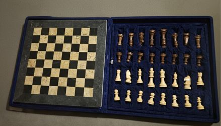 Marble Chess Set With Case