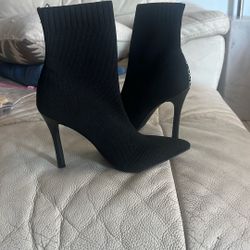 Guess Booties Size 5.5
