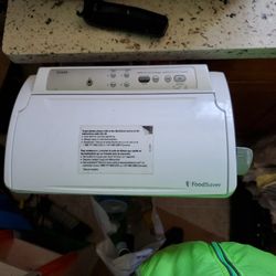 Foods Saver V2490 Works Perfectly
