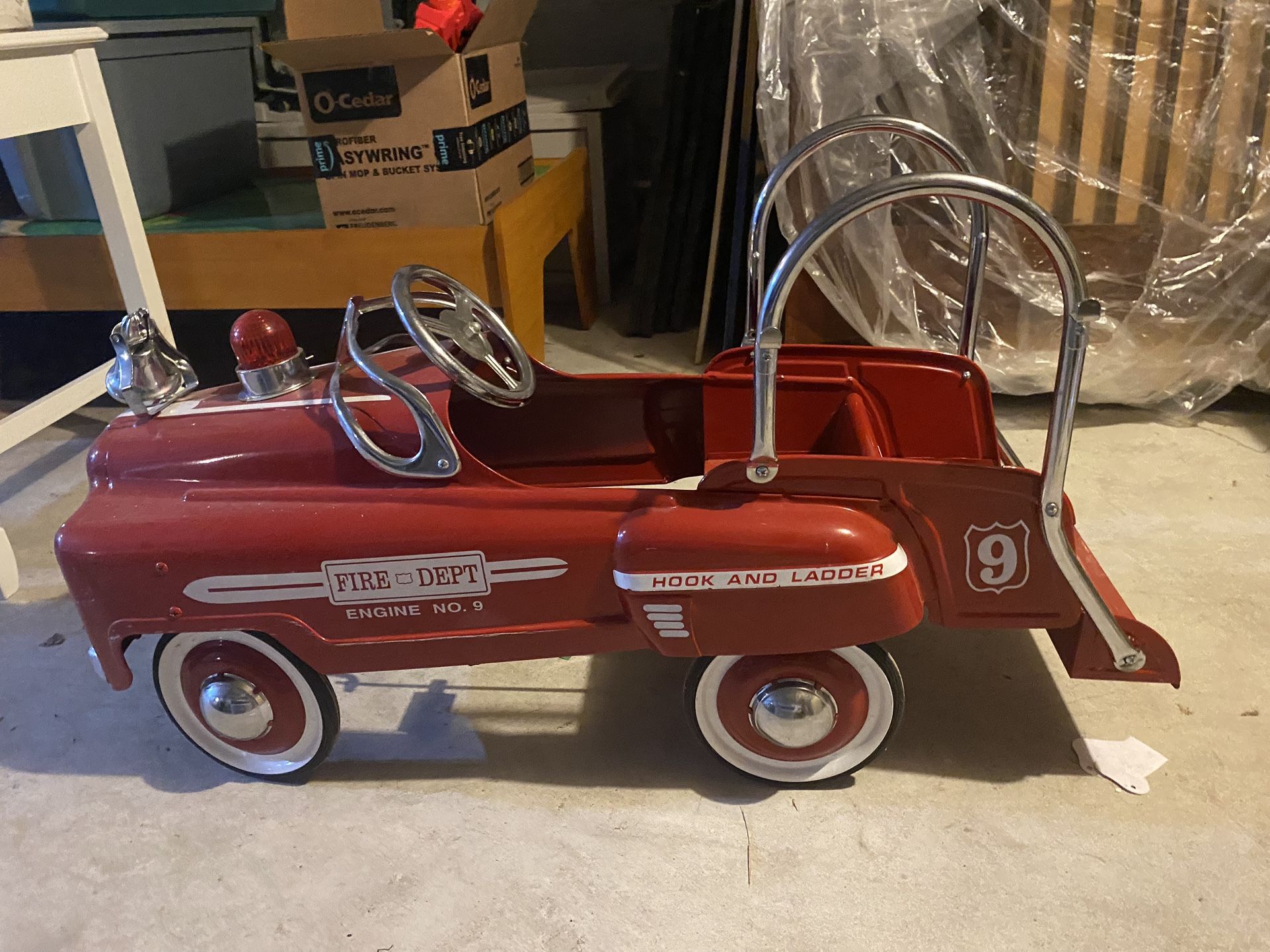 Kid Trax Cat Tractor Kid Trax Toddler Classic Pedal Car, Kids 3-5