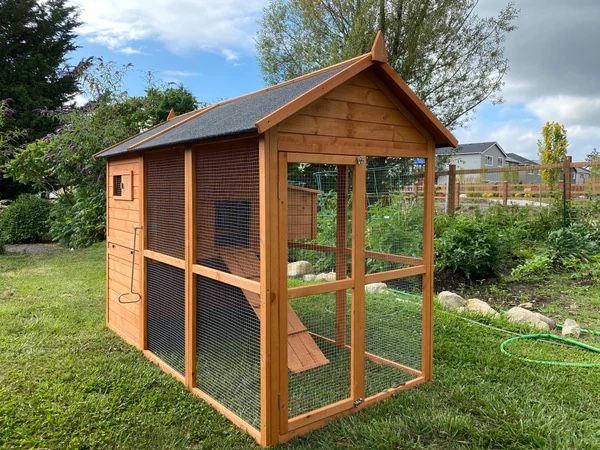 NEW FarmHouse Coop. Only 4 left. Urban northern Dot Cop Chicken Coop
