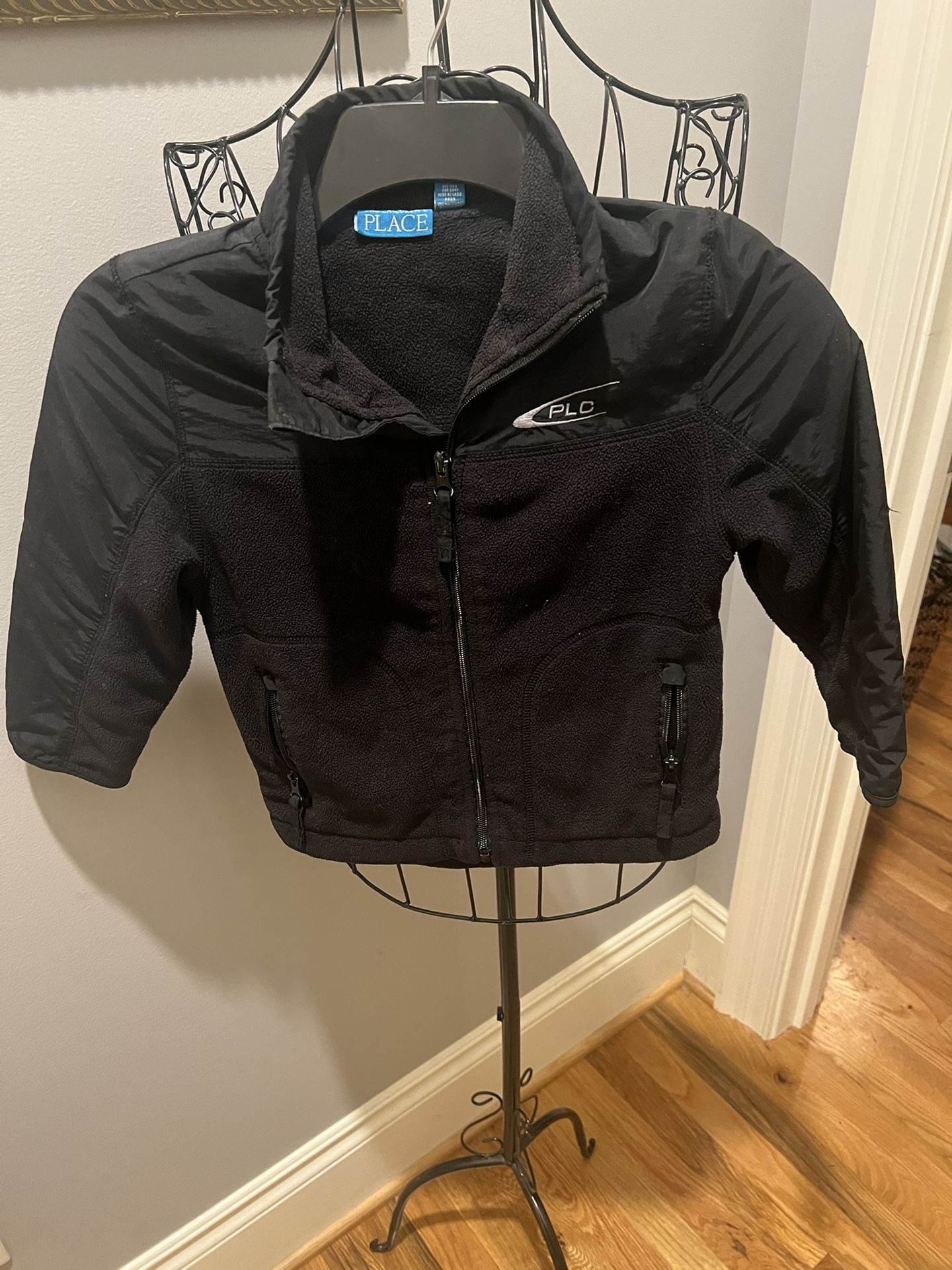 The Childrens Place Boys SZ 4 Black Fleece Jacket - Full Zipper & Pockets