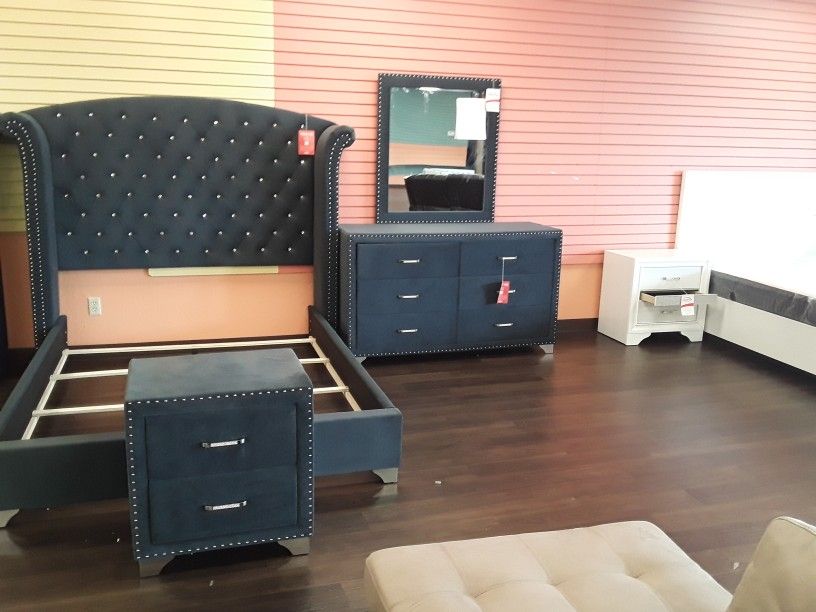 New Last One For A While 4 Piece Queen Bedroom Set