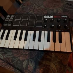 Akai Professional MPK mini Keyboard Controller 