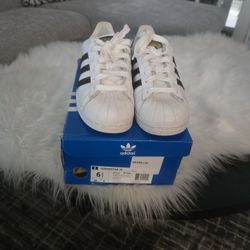 Men Adidas Suparstar Size 6 1/2 Asking 60