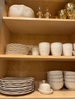 Cream Embossed Ceramic Dinnerware Set