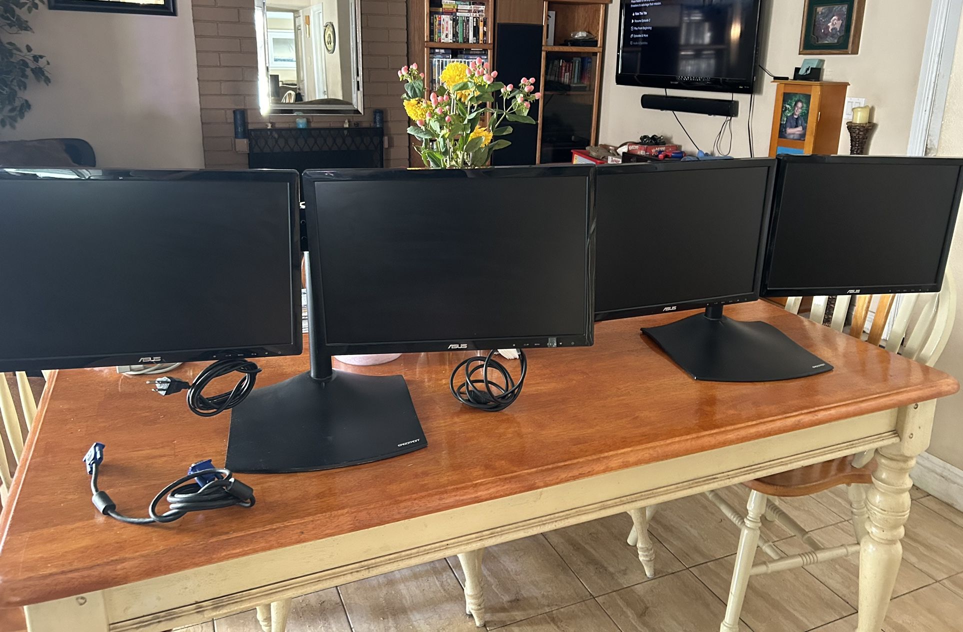 2 Sets Of 19” Dual Asus LCD Monitors w/ Ergotron Adjustable Stands