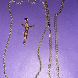 Gold Necklace On 18k And 14k Necklace, Selling It 