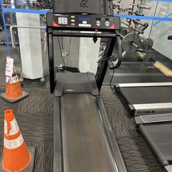 Landice L7 Treadmill 